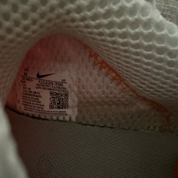 Nike Gradient Sneakers - Picture 6 of 6